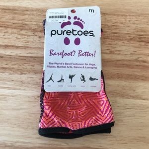 Puretoes Yoga Socks, size M.